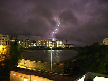 lightenning, vit, lake, storm HD wallpaper