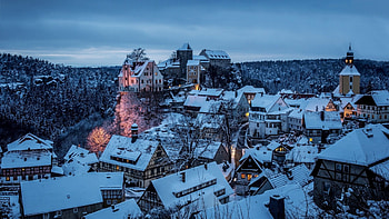 hohnstein castle and town in winter, winter, morning, town, castle, hill HD wallpaper