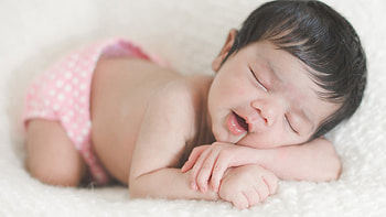 Cute Baby Toddler Is Sleeping On White Cloth Wearing Pink Napkin Cute HD wallpaper