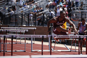 Jesse Henderson, Hurdling HD wallpaper