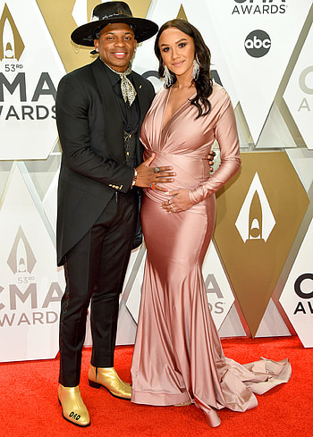 Jimmie Allen, Daughter's birth, Naomi Bettie, Joyful announcement HD phone wallpaper