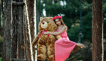 Beauty and the beast, toy, summer, pink, teddy bear, model, girl, woman, wreath HD wallpaper
