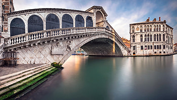 Italy Venice Rialto Bridge, Church, KDE store HD wallpaper