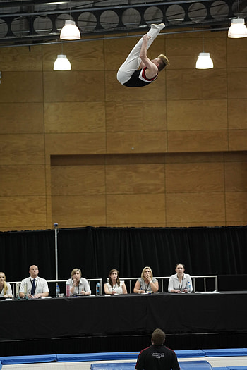 Trampoline gymnastics, Sports discipline, Trampolining HD phone wallpaper