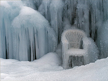 Frozen in time, winter, chair, white, frozen, snow, cold, ice HD wallpaper