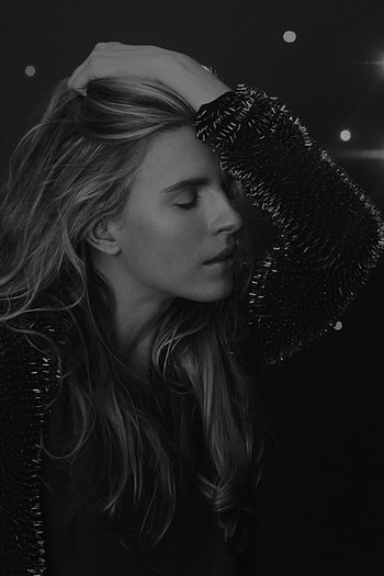 Brit Marling, Dazed magazine, Movie actress, Red carpet HD phone wallpaper