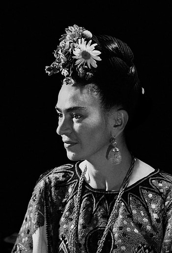 Intimate , Frida Kahlo's beauty, Iconic presence, Timeless HD phone wallpaper