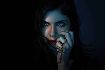 Alexandra Daddario as Enigmatic Witch – Mayfair Witches, Alexandra Daddario, TV Show HD wallpaper