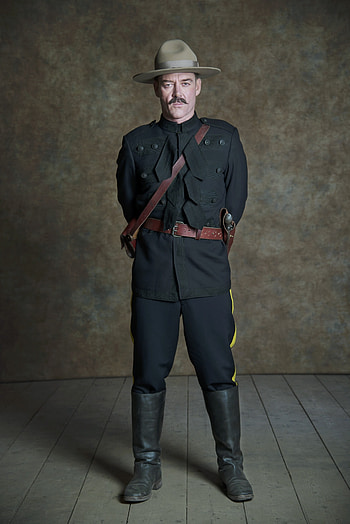 Marton Csokas, Klondike superintendent, Fanpop , Actor's portrayal HD phone wallpaper