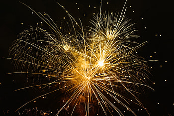 Holidays, Salute, Sparks, Rays, Beams, Holiday, Fireworks, Firework HD wallpaper