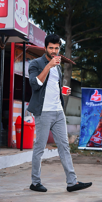 Vijay Deverakonda, red HD phone wallpaper
