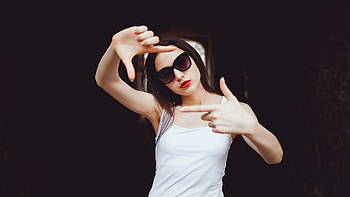 Woman, white t-shirt, model, sunglasses HD wallpaper