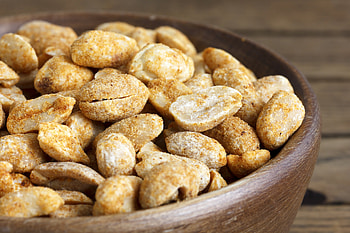 Peanuts (Food), Peanut-rich foods, Culinary versatility, Nutritional value HD wallpaper