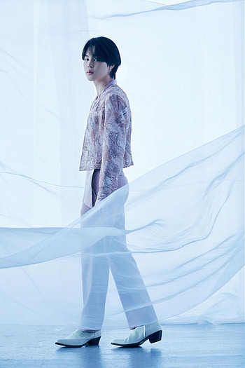 Park Jimin, dress_shirt, knee HD phone wallpaper