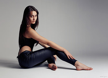The Beautiful Girl Posing In Trousers, girls, model HD wallpaper
