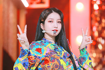 GFriend Music, November 10, 2020, GFriend mago at the show starplay HD wallpaper