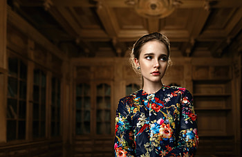 Colorful Shirt Girl Looking Away , girls, model HD wallpaper