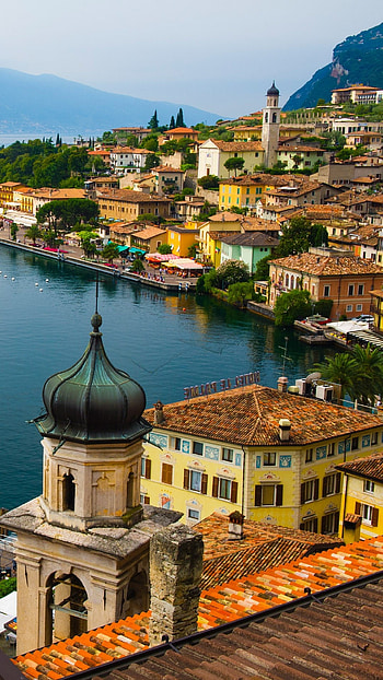 Limone del Garda, Brescia district, Lombardy, Windows 10 HD phone wallpaper
