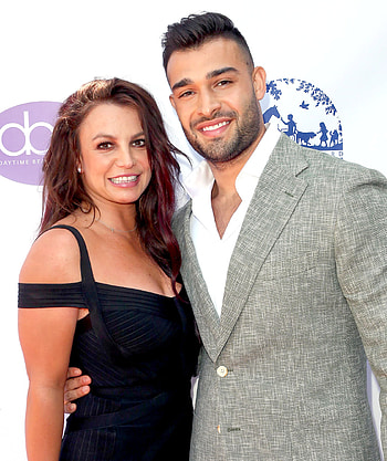 Sam Asghar, Britney Spears, Taser gif, Celebs HD phone wallpaper