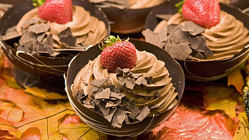 Food, Strawberry, Chocolate, Desert, Cream, Chit, Crumb HD wallpaper