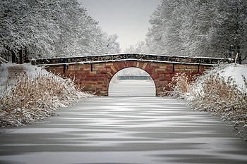 Arch bridge crossing the Ludwig Canal, man made, bridge HD wallpaper
