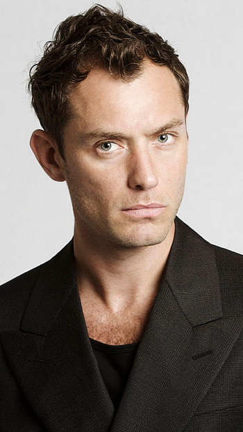 Jude Law, Handsome actor, Charming smile, Leading man HD phone wallpaper