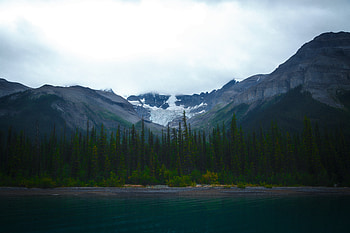 Clouds, sky, mountains, lake, trees HD wallpaper