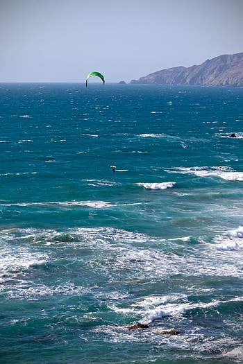 Kiteboarding, Blue waters, Thrilling kiteboarding, Laurent's skill HD phone wallpaper