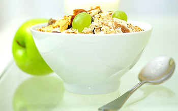 Food, Apple, Grapes, Spoon, Breakfast, Flakes, Benefit, Use HD wallpaper
