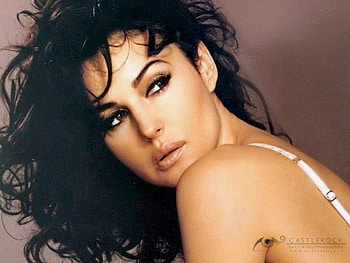 Femme fatale Monica Bellucci, sexy, voluptuous, hot, italy, beauty, babe, latin, monica bellucci, female HD wallpaper