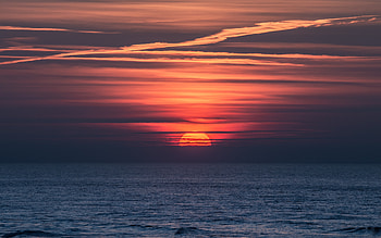 Body Of Water Doing Sunset , sunset, nature, ocean HD wallpaper
