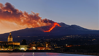 Mount Etna, Growing volcano, Geological activity, Heightened elevation HD wallpaper