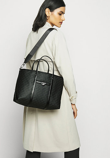 Michael Kors, Stylish Beck tote, Everyday handbag, Black and sophisticated HD phone wallpaper