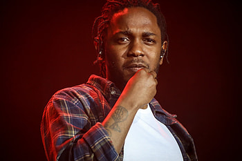 Kendrick Lamar, Engaging energy, Visual aesthetic, Musical greatness HD wallpaper