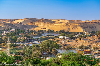 Stunning View of Egypt's Timeless Man-Made Oasis, man made, Egypt HD wallpaper