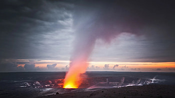 Seeing a volcano in Hawaii, Cond Nast Traveller India, Travel tips, Unforgettable experiences HD wallpaper