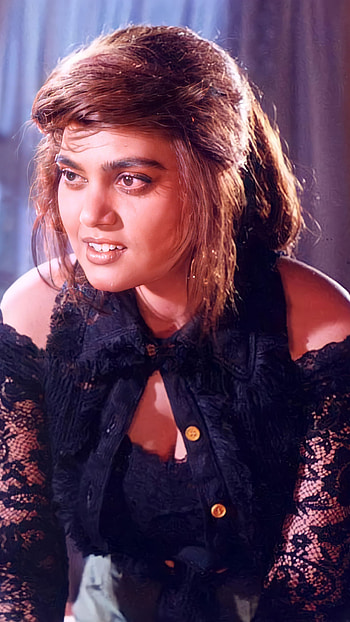 Silk Smitha, multilingual actress HD phone wallpaper