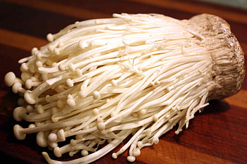 Enoki mushrooms, Versatile ingredient, Nutritious enoki, Tasty 200g HD wallpaper