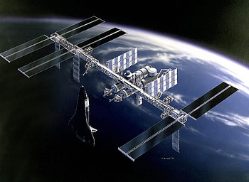 Universe, Shuttle, Land, Earth, Iss Station, Mss Station HD wallpaper