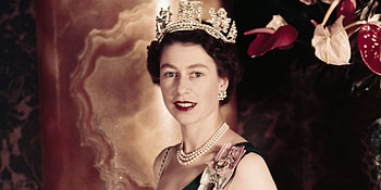 The Royal (2022 Movie), Queen Elizabeth II, Timeless elegance, Regal presence HD wallpaper
