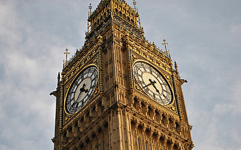 London clock tower, Timekeeping marvel, Urban sight, Architectural wonder HD wallpaper