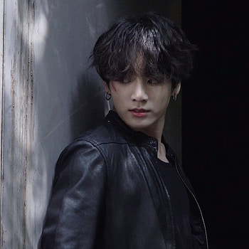 Junkook, leather_jacket, lip HD phone wallpaper