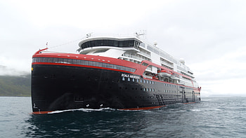 hurtigrutens ms roald, amundsen ship, christened antarctica HD wallpaper