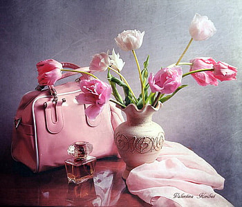 Pinks, table, pink, white, vase, purse, flowers HD wallpaper