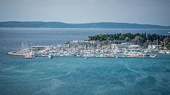 Landscape View Of Boats Port Bay Ocean View Houses Buildings Trees Under Blue Sky Nature HD wallpaper