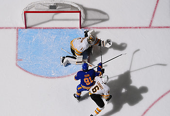 Aerial NHL graphy: Bruins vs Sabres — Quad, Hockey, Boston Bruins, Buffalo Sabres HD wallpaper