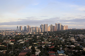 Manila Skyline, Philippines layover guide, Exploring the city, Travel secrets HD wallpaper