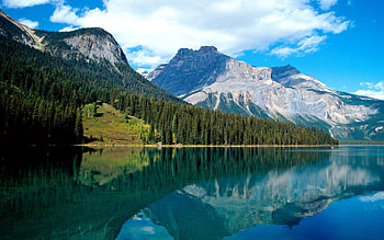 Lake Louise, Serene beauty, Captivating landscape, Pristine nature HD wallpaper