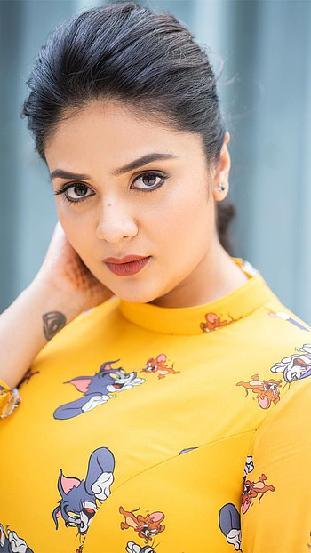 Sreemukhi, telugu actress, anchor HD phone wallpaper