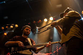 Zdob si Zdub, Moldovan music, Energetic performances, Captivating HD wallpaper